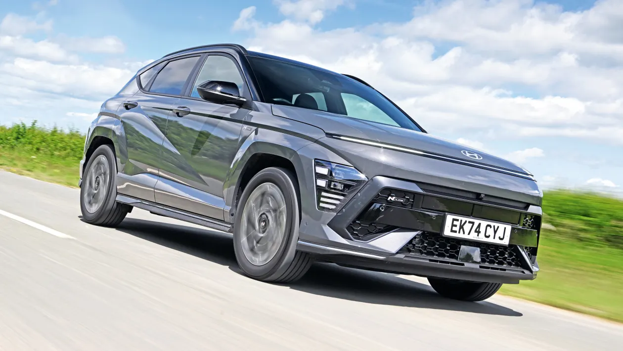 Hyundai Kona Mk2 front view highlighting modern grille and SUV stance